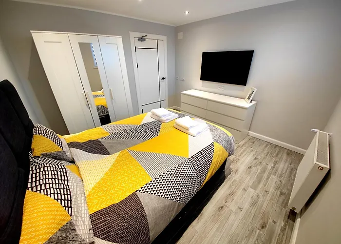 Private Room In Exclusive Apartment
