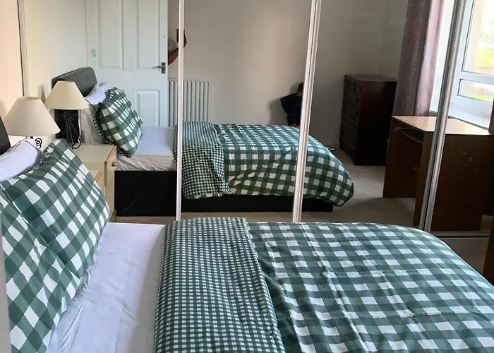 Basic City Kings St View 2 Bed