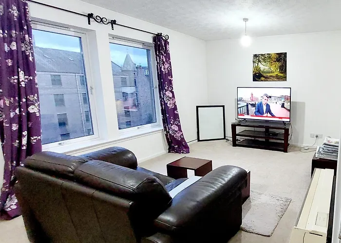 Mearns Gate Neat & Cozy 1 Bedroom Flat - City Centre Aberdeen