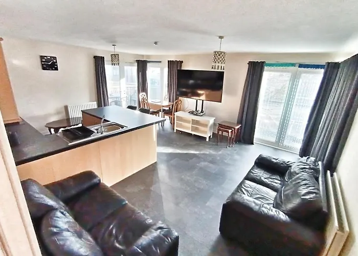 King Street, Free Parking, 2 Bed