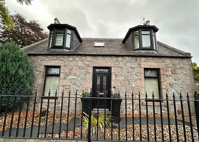 Ann Cottage Retreat In Aberdeen