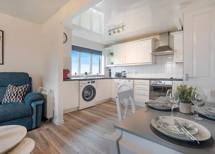 Golf Road Apartment - Grampian Lettings