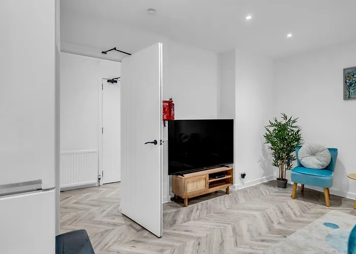 Spital Stay - Sja Stays - Modern 3 Bed Apartment