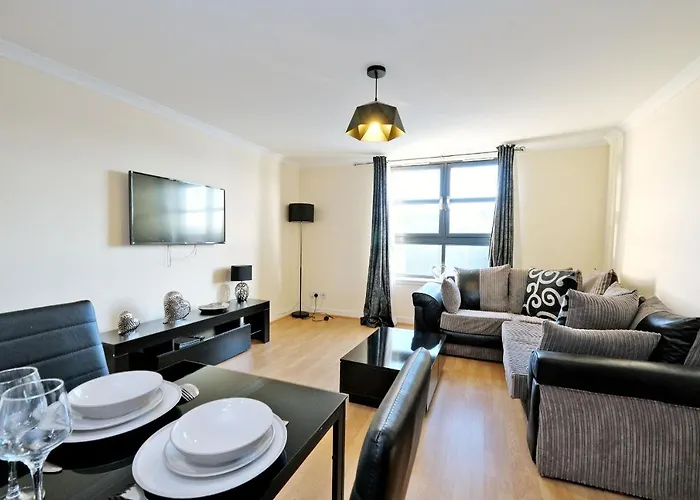 Orangeapartments Riverside Drive,5 Minutes From City Centre