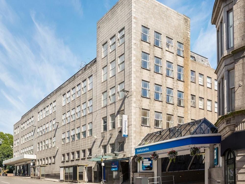 Travelodge Central 3*