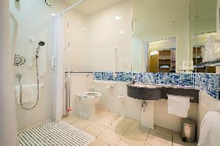- Exhibition Centre Hotel