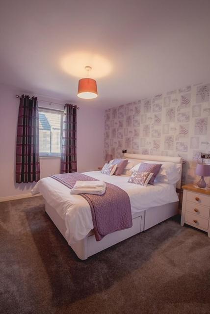 2 Bed Blackburn Village With Wifi & Parking Apartment