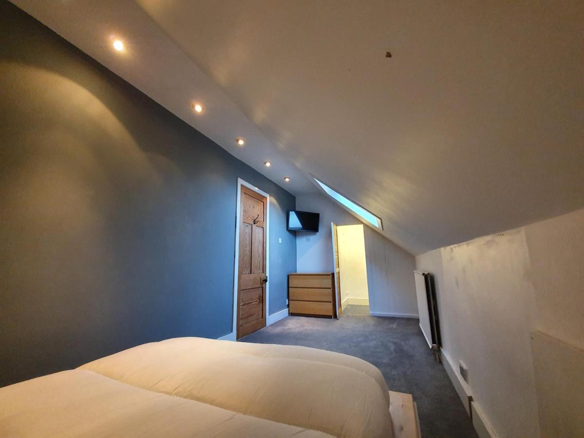 Townhouse 250 Homestay Aberdeen