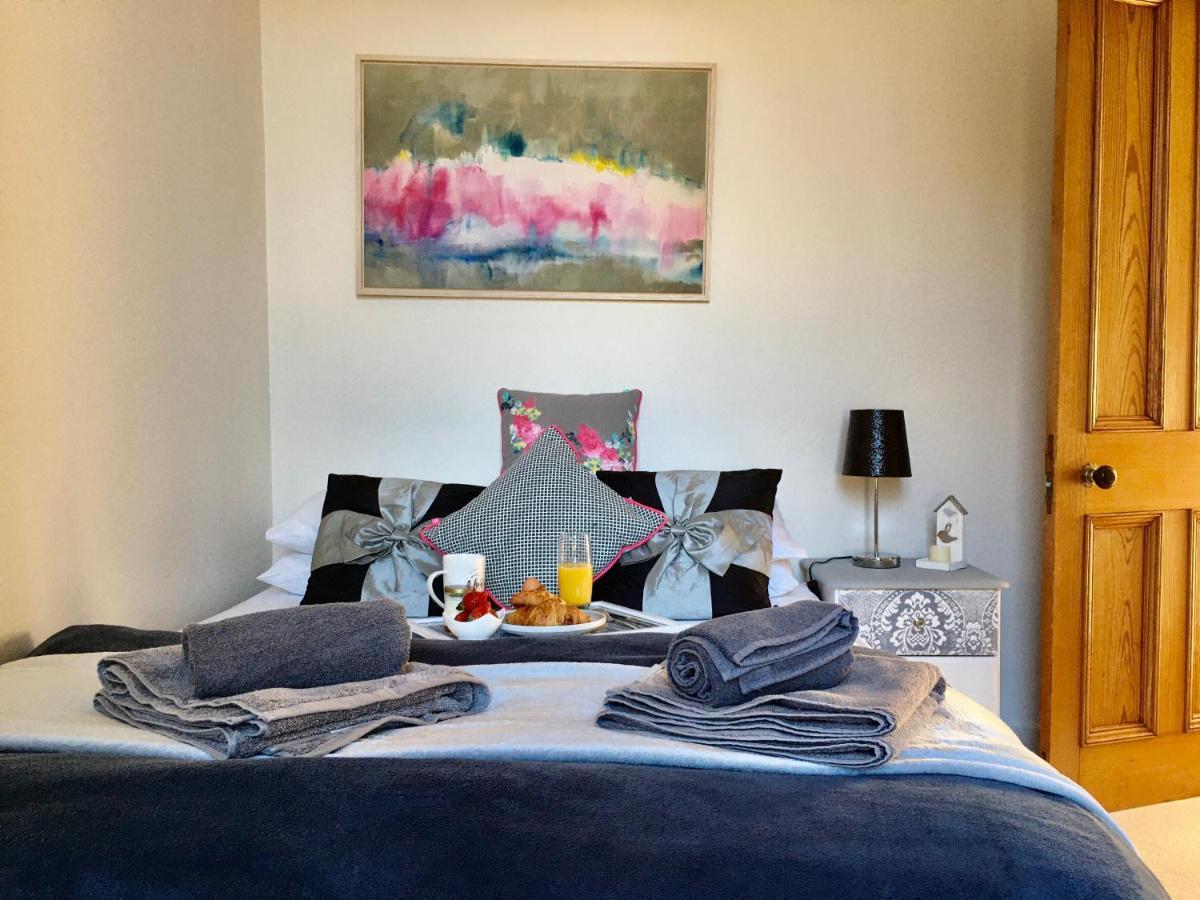 Cosy 2 Bedroom Central - Free Parking, Free Wifi * Aberdeen