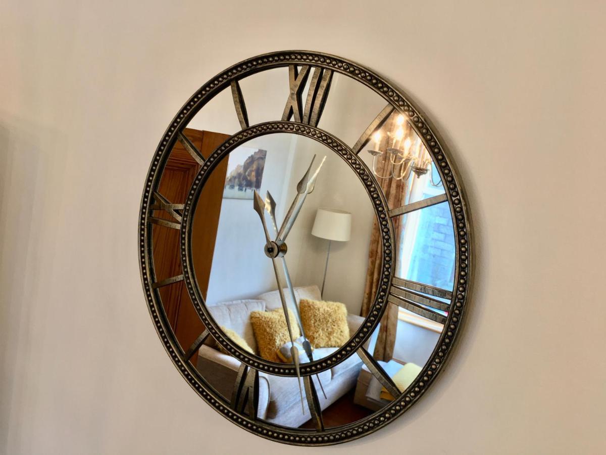 Cosy 2 Bedroom Central - Free Parking, Free Wifi Apartment