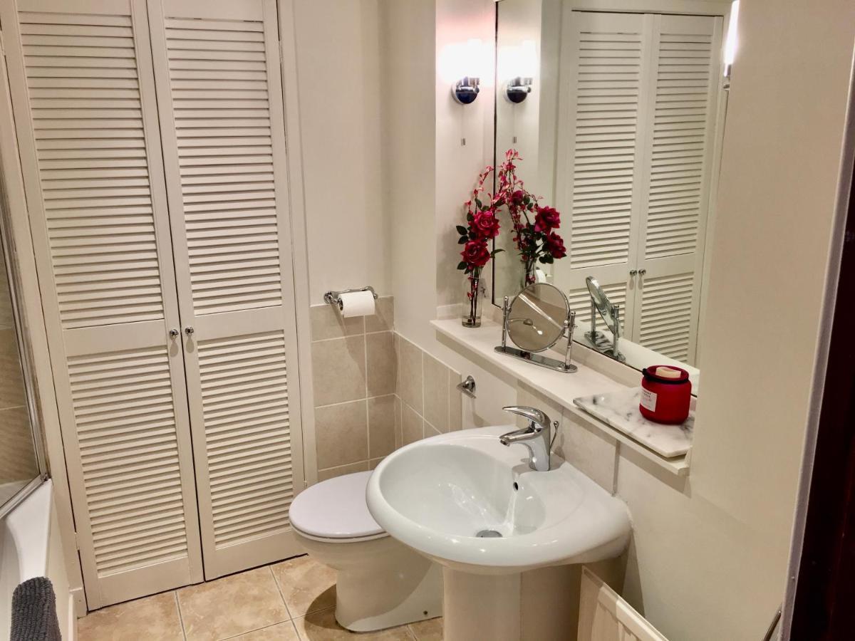 Apartment Cosy 2 Bedroom Central - Free Parking, Free Wifi *