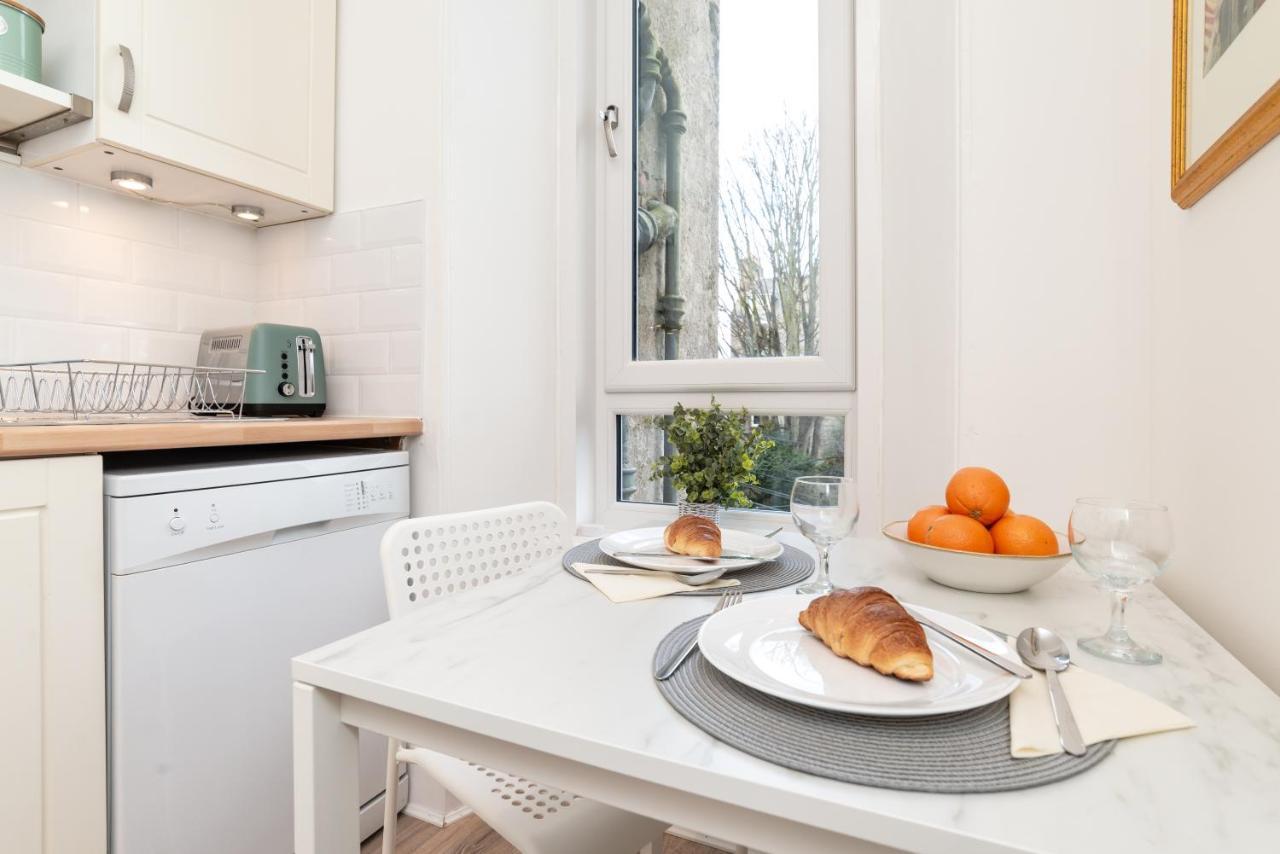 West Mount Apartment *