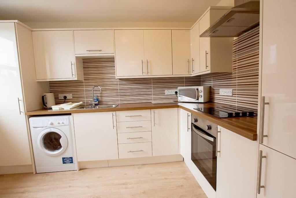 Apartment Centre Executive 2 Bed With Wifi & Parking