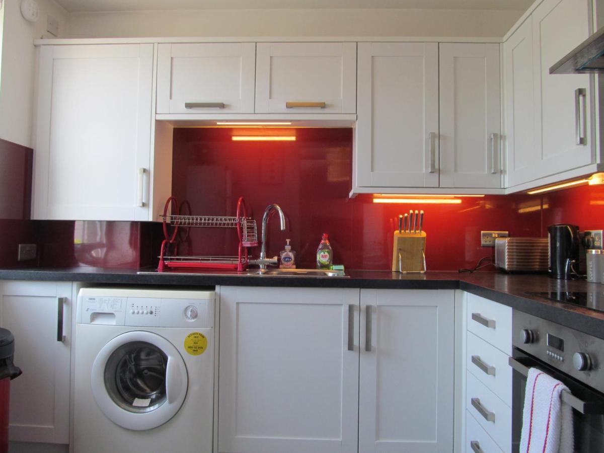 The Granite - Modern Centre Apartment Aberdeen