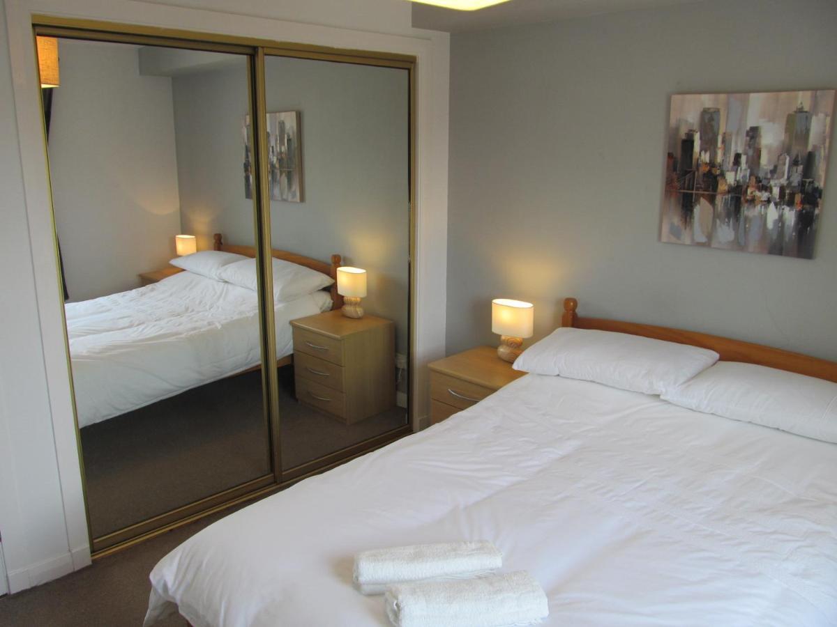 The Granite - Modern Centre Apartment Aberdeen