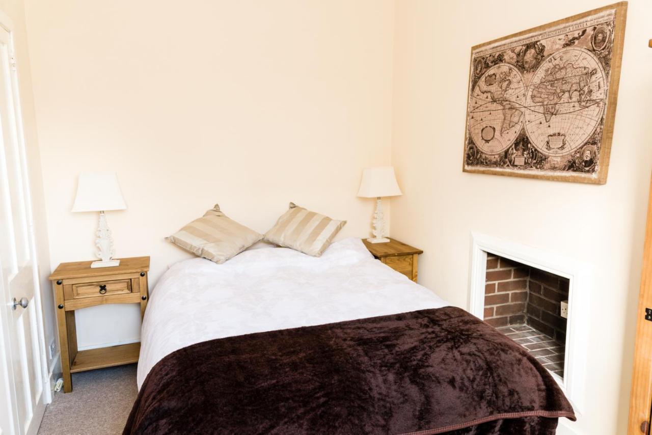 Apartment Stylish 2 Bedroom, Centre *