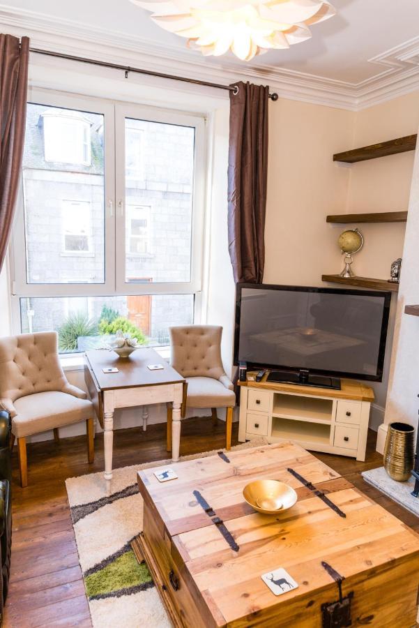 Stylish 2 Bedroom, Centre Apartment Aberdeen