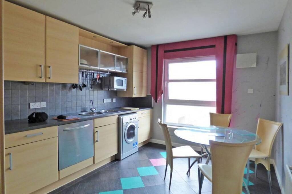 Apartment Comfortable, Self Contained 2 Double Beds Town Near Pittodrie Stadium Aberdeen