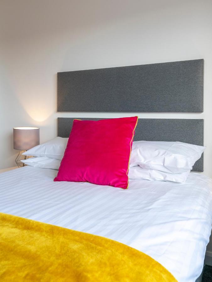 Parkhill Luxury Serviced - Hilton Campus *