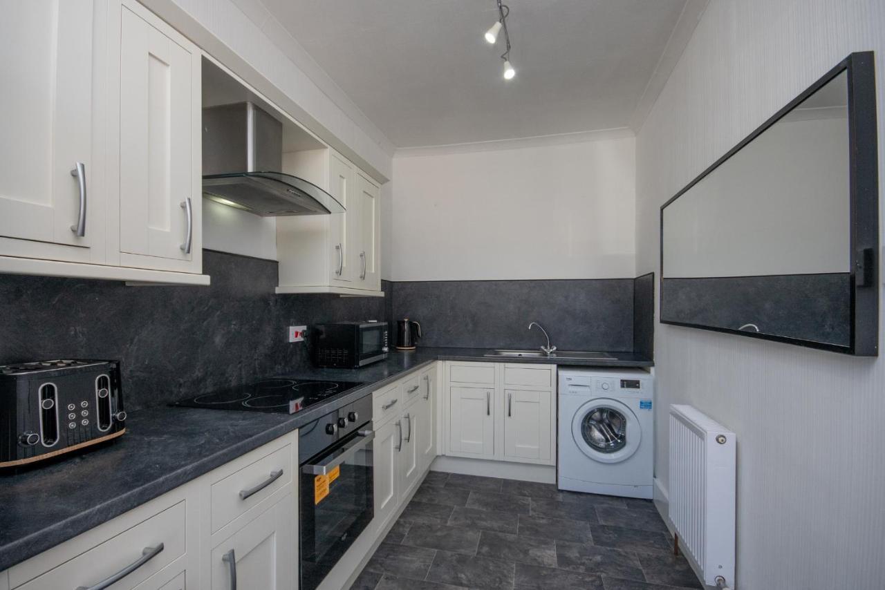 Dwellcome Ltd 1 Bed Apt, Half Mile To Union Street Yet Quiet, Free Parking, Fast Wifi, Ideal For Long Term Contractor, Etc Stays, Fully Equipped Kitchen, Regular Housekeeping Option - Our Site For Assurance Apartment