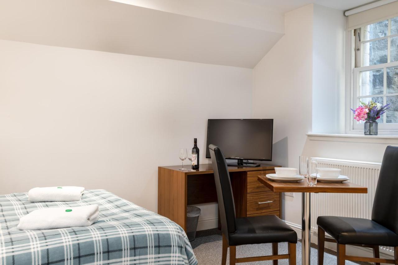 Victoria Court -