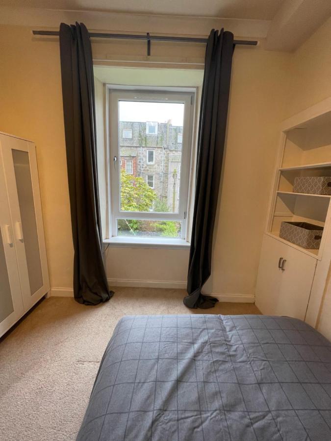 Apartment Beautiful 2 Bedroom Apartment- Prime Location, Centre