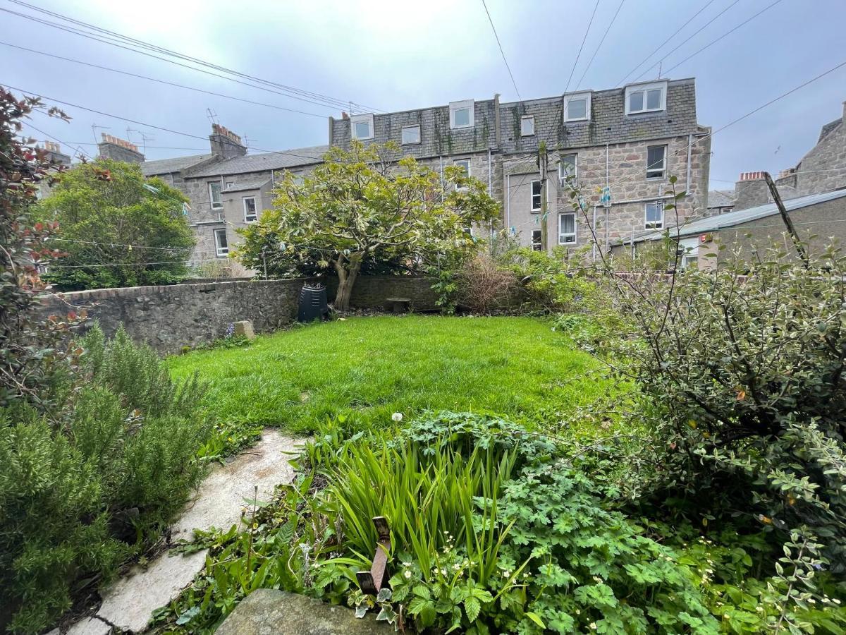 Apartment Beautiful 2 Bedroom Apartment- Prime Location, Centre Aberdeen