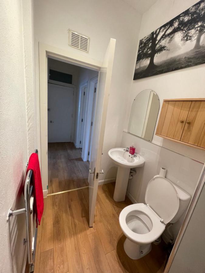 Apartment Beautiful 2 Bedroom Apartment- Prime Location, Centre Aberdeen