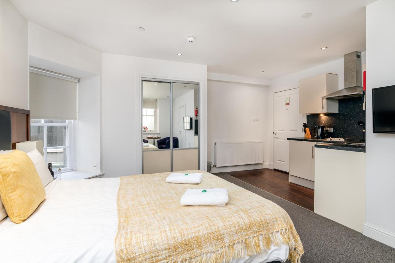 Victoria Court -