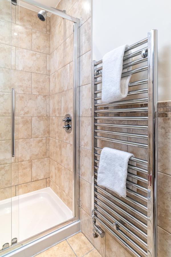 Victoria Court -