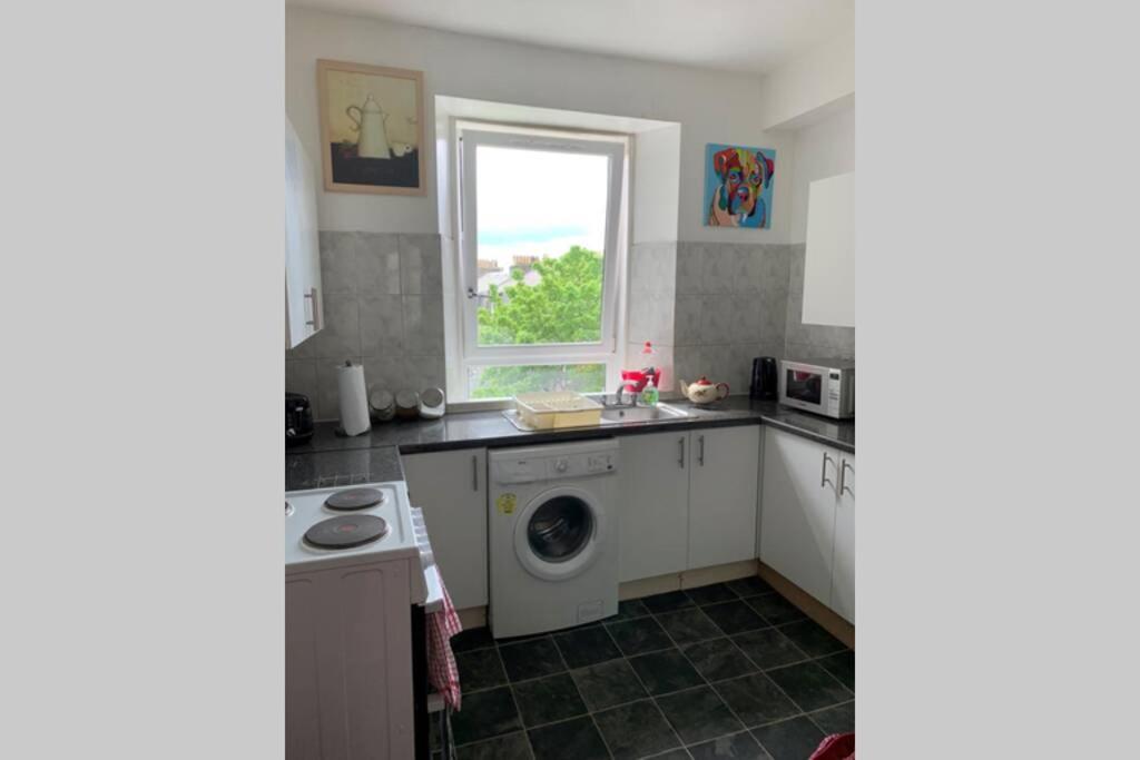 Spacious 2 Bedroom In * Aberdeen