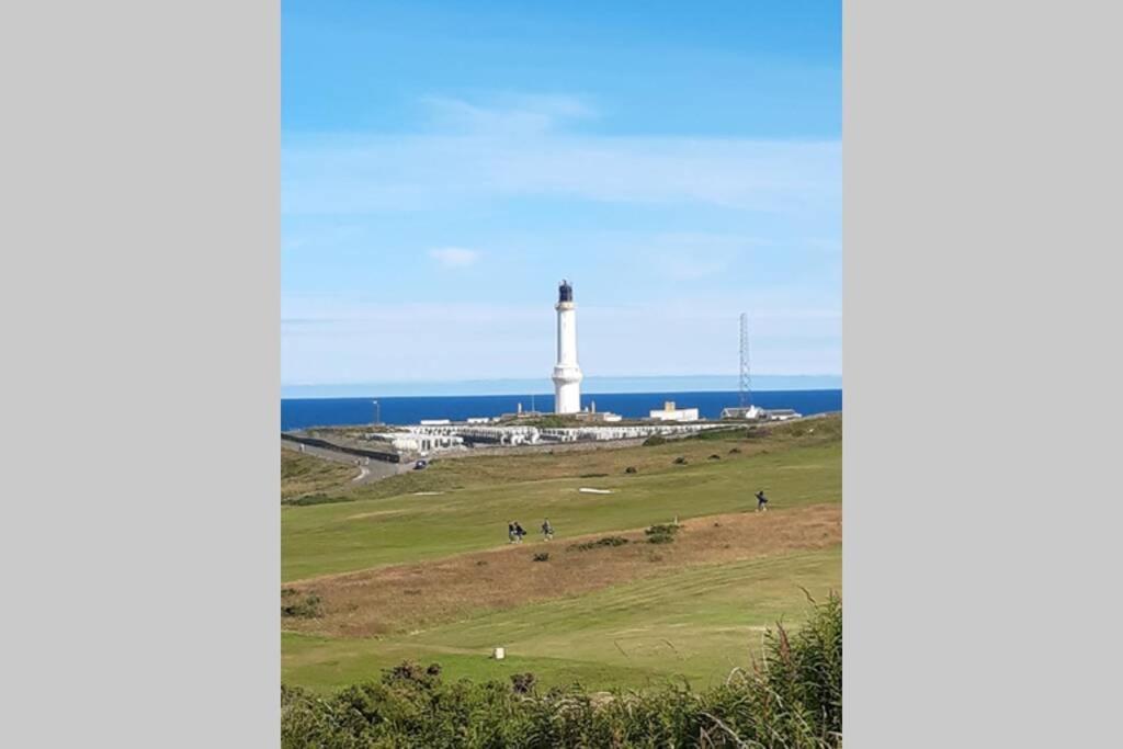 Spacious 2 Bedroom In Aberdeen