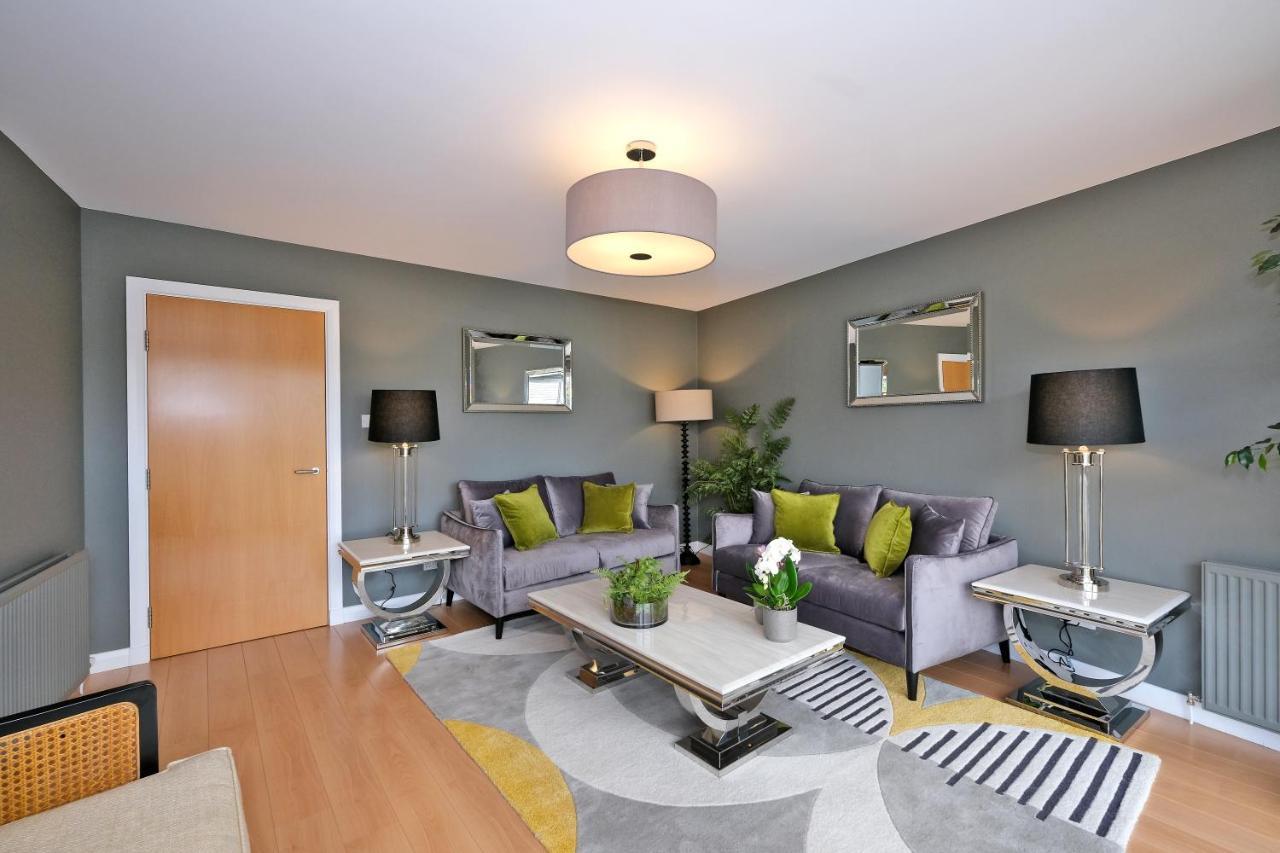 Aparthotel Bright And Spacious With A Balcony And Views
