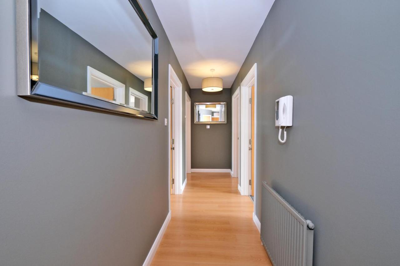 Aparthotel Bright And Spacious With A Balcony And Views *
