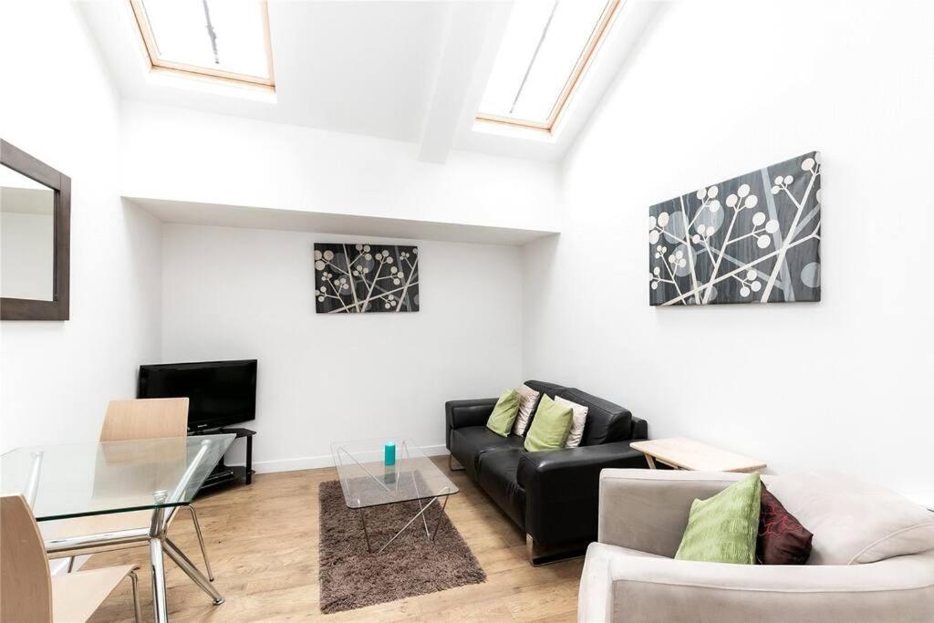 Stunning Executive Relocation 2 Bed