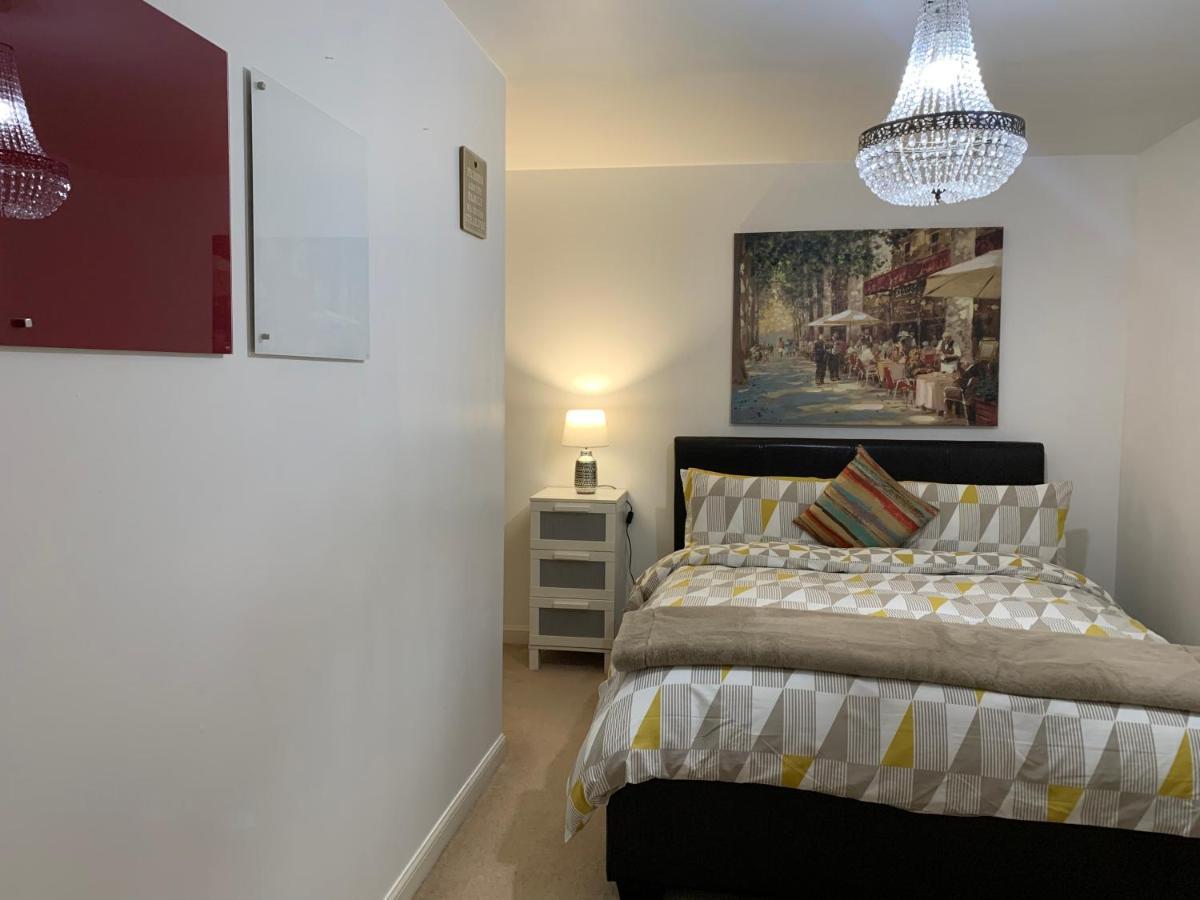 Holland Drive 2 Bedroom Flat * Aberdeen