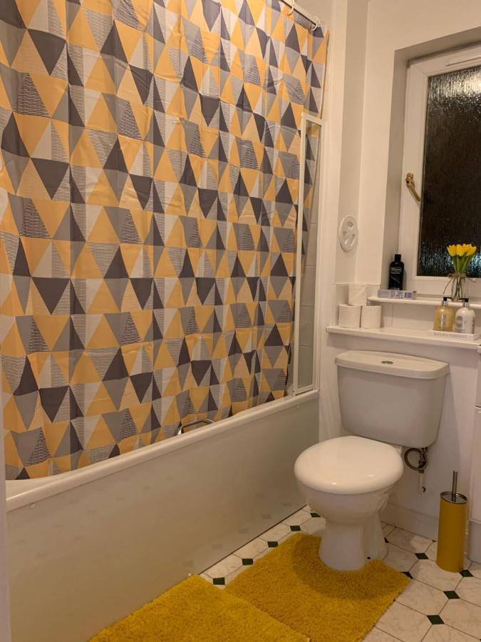 Holland Drive 2 Bedroom Flat *