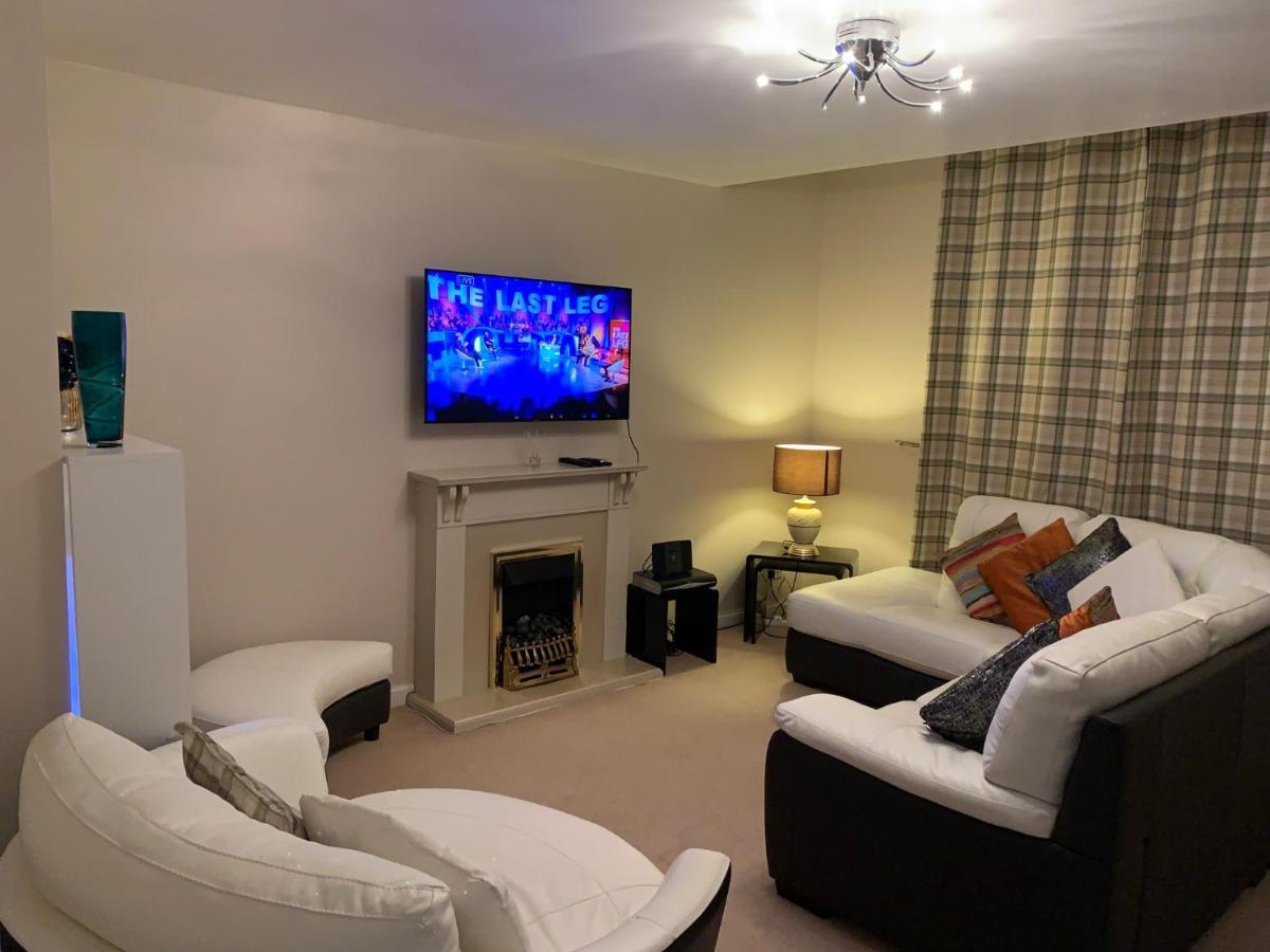 Holland Drive 2 Bedroom Flat * Aberdeen