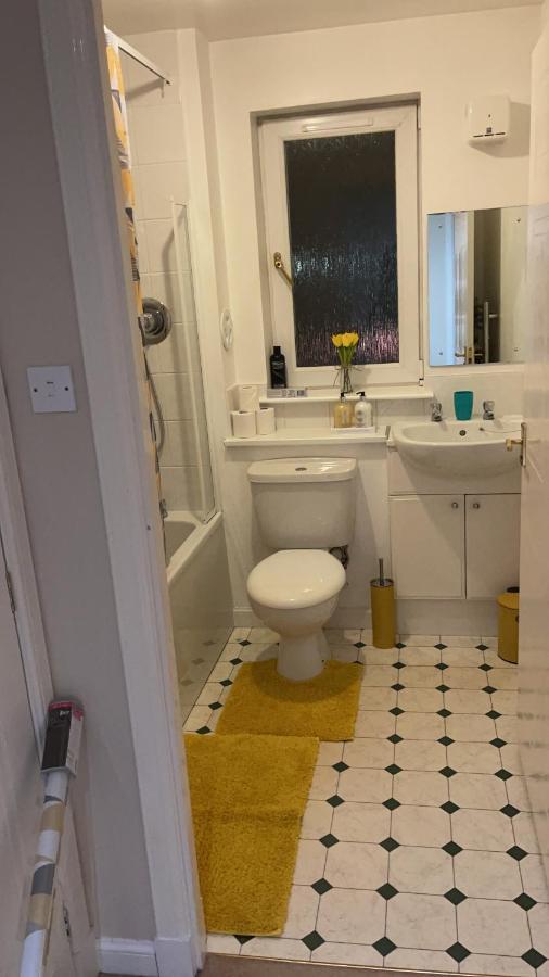 Holland Drive 2 Bedroom Flat * Aberdeen