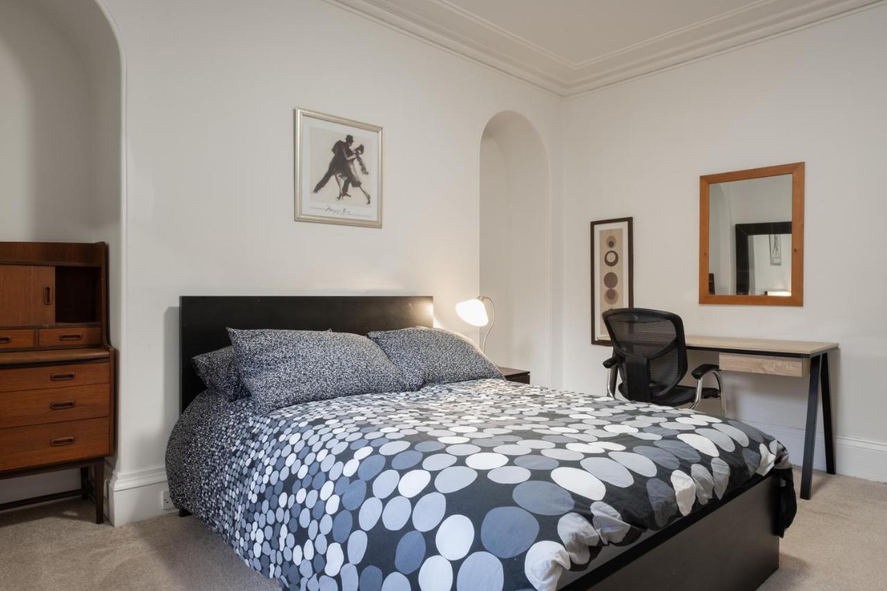 Hutch 2 Bed * Aberdeen