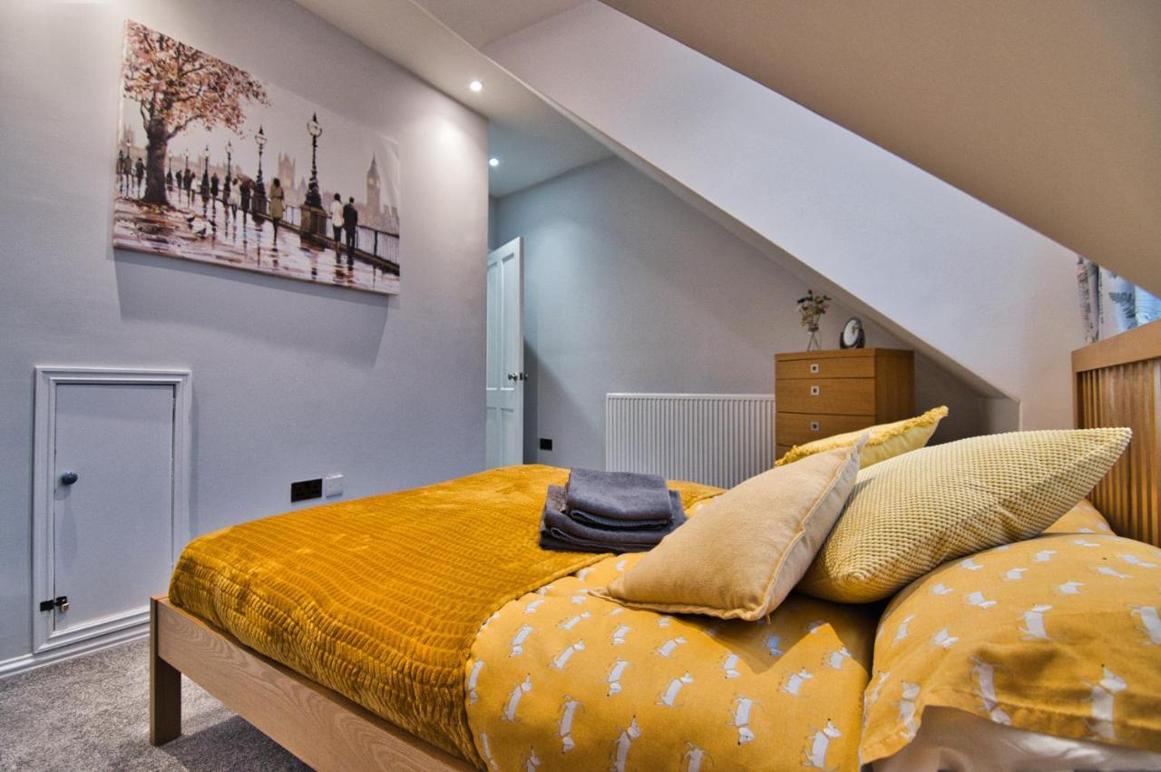 Modern & Cosy In The Heart Of The Historic Old Town Of Aberdeen, Free Wifi, Free Parking