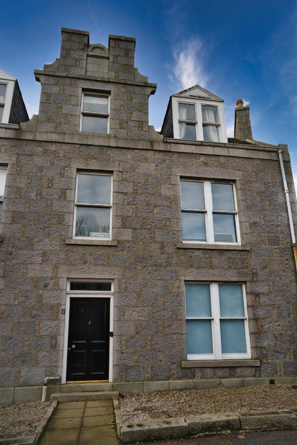 Modern & Cosy In The Heart Of The Historic Old Town Of Aberdeen, Free Wifi, Free Parking Apartment Aberdeen