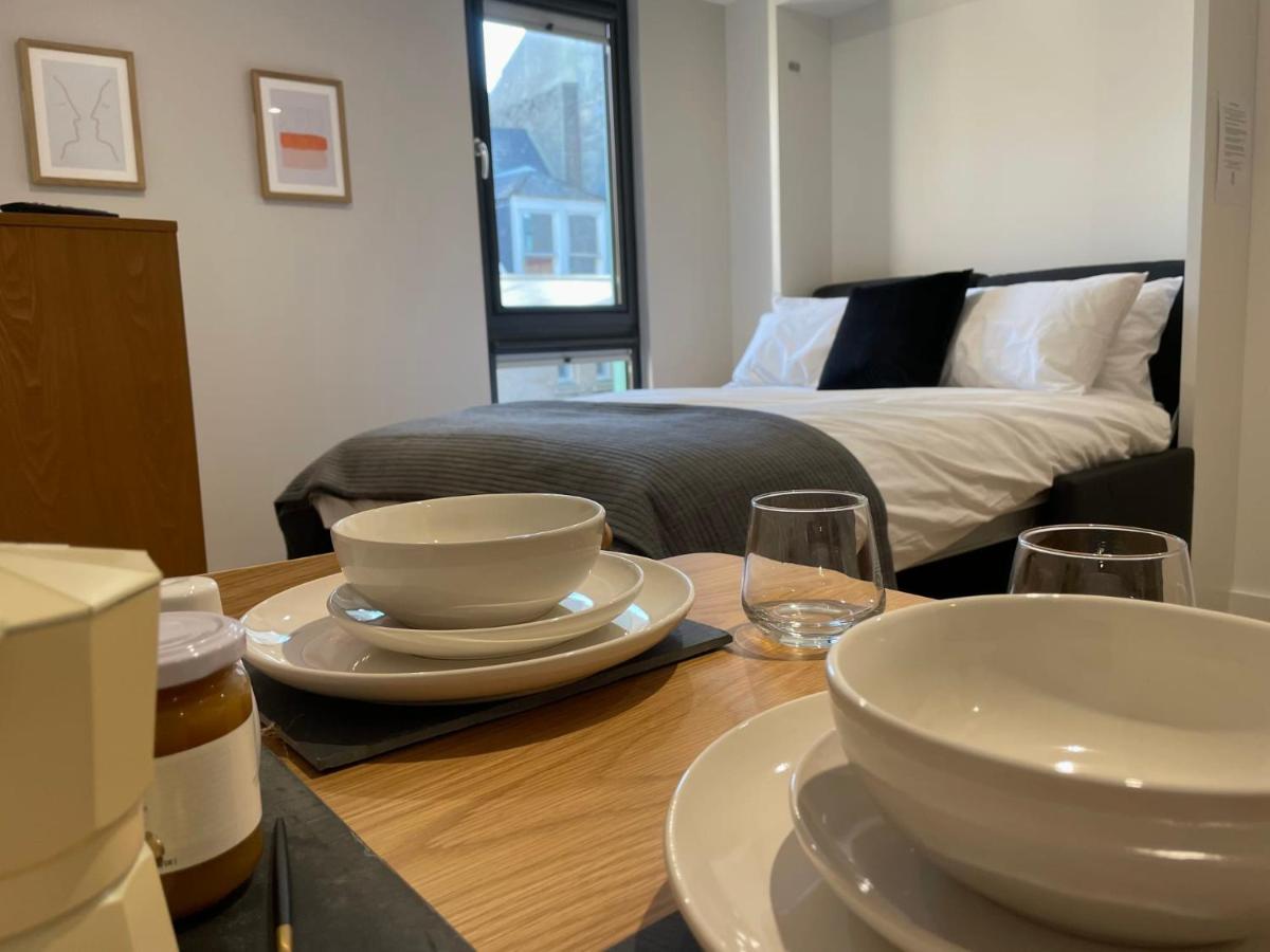 Chic And At The Point In Apartment