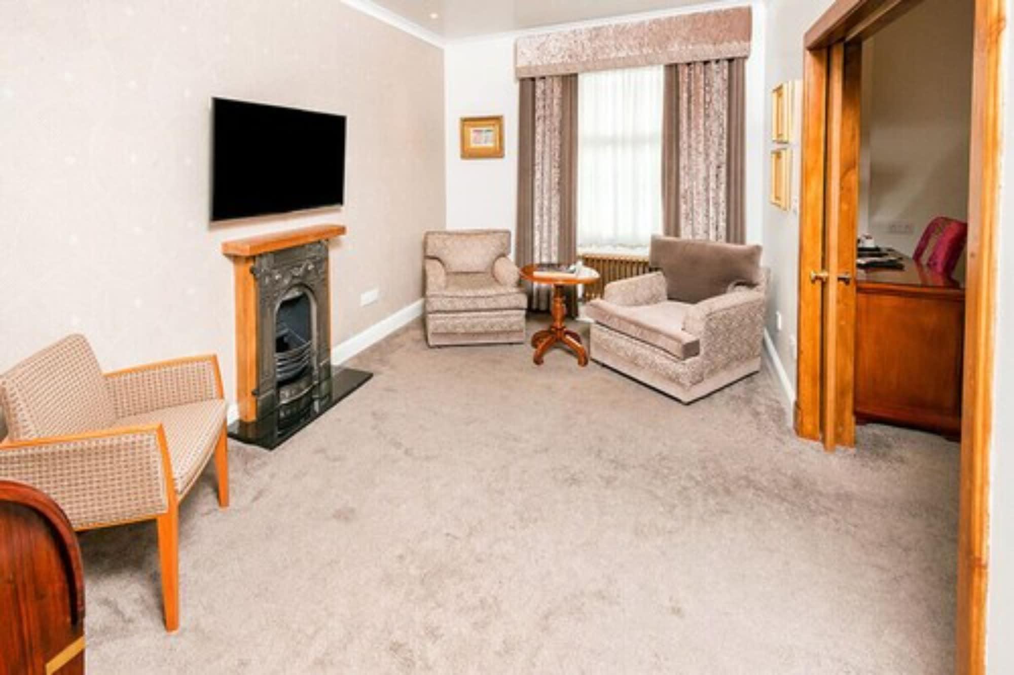 Hotel Douglas 3*