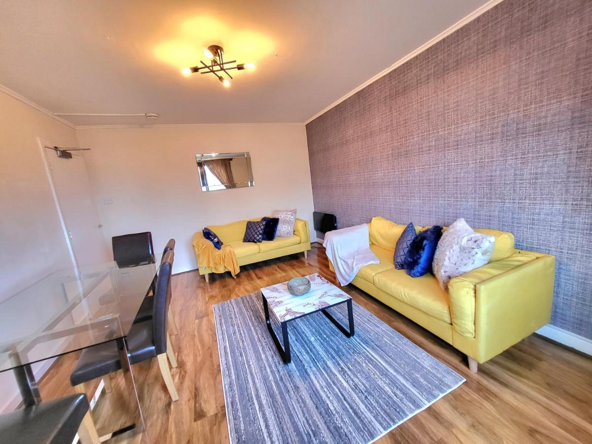 3 Bedroom Aprtmt At Sensational Serviced Aberdeen- Froghall Avenue Apartment