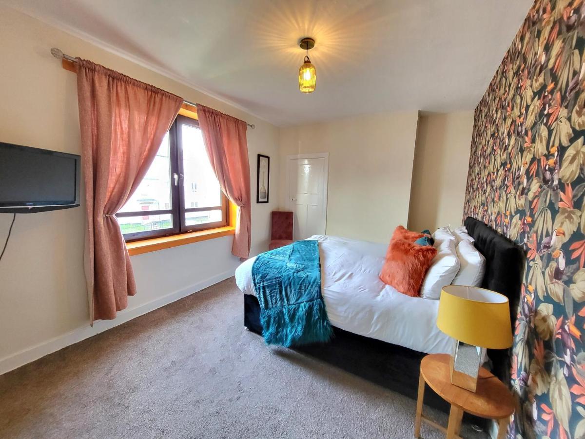 3 Bedroom Aprtmt At Sensational Serviced Aberdeen- Froghall Avenue Apartment *