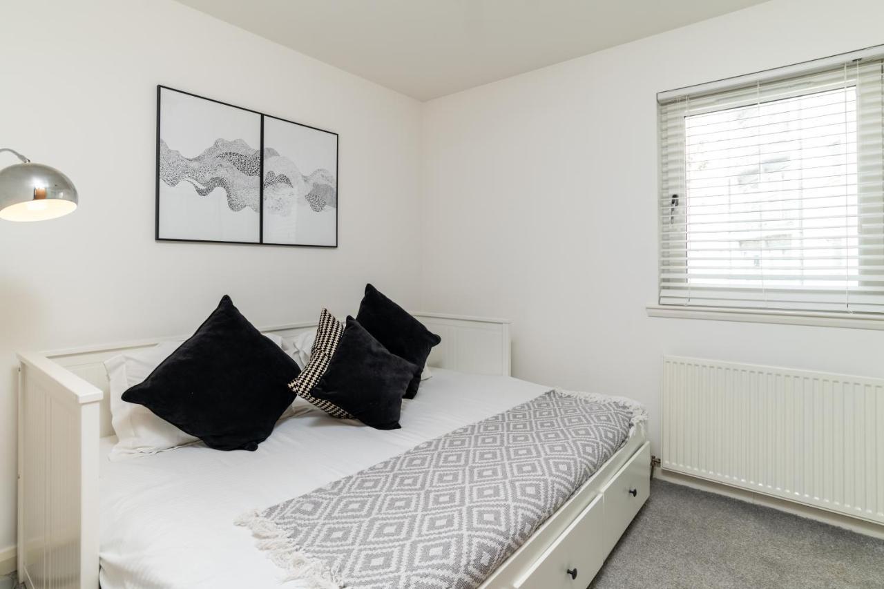 Executive Apartment, Free Parking, West End Apartment *