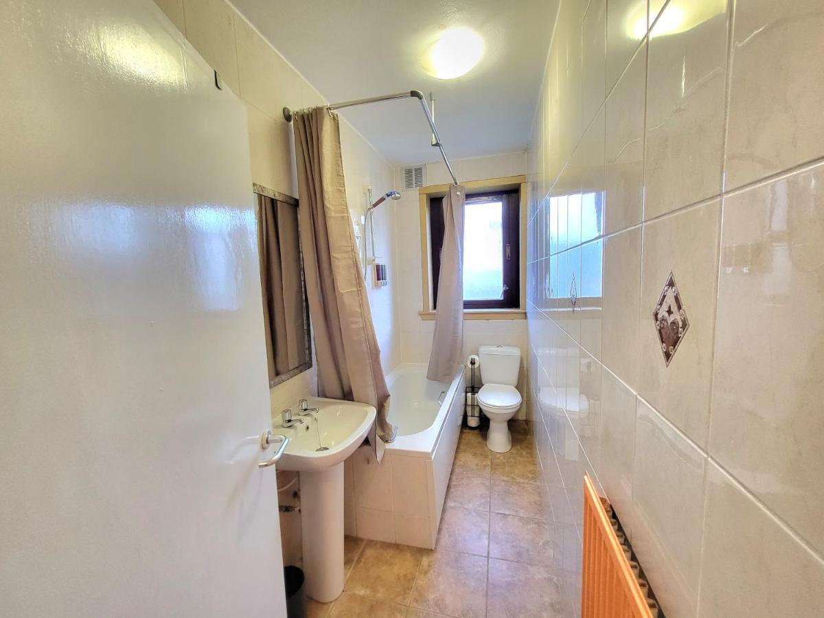 3 Bedroom Aprtmt At Sensational Serviced Aberdeen- Froghall Avenue Apartment Aberdeen