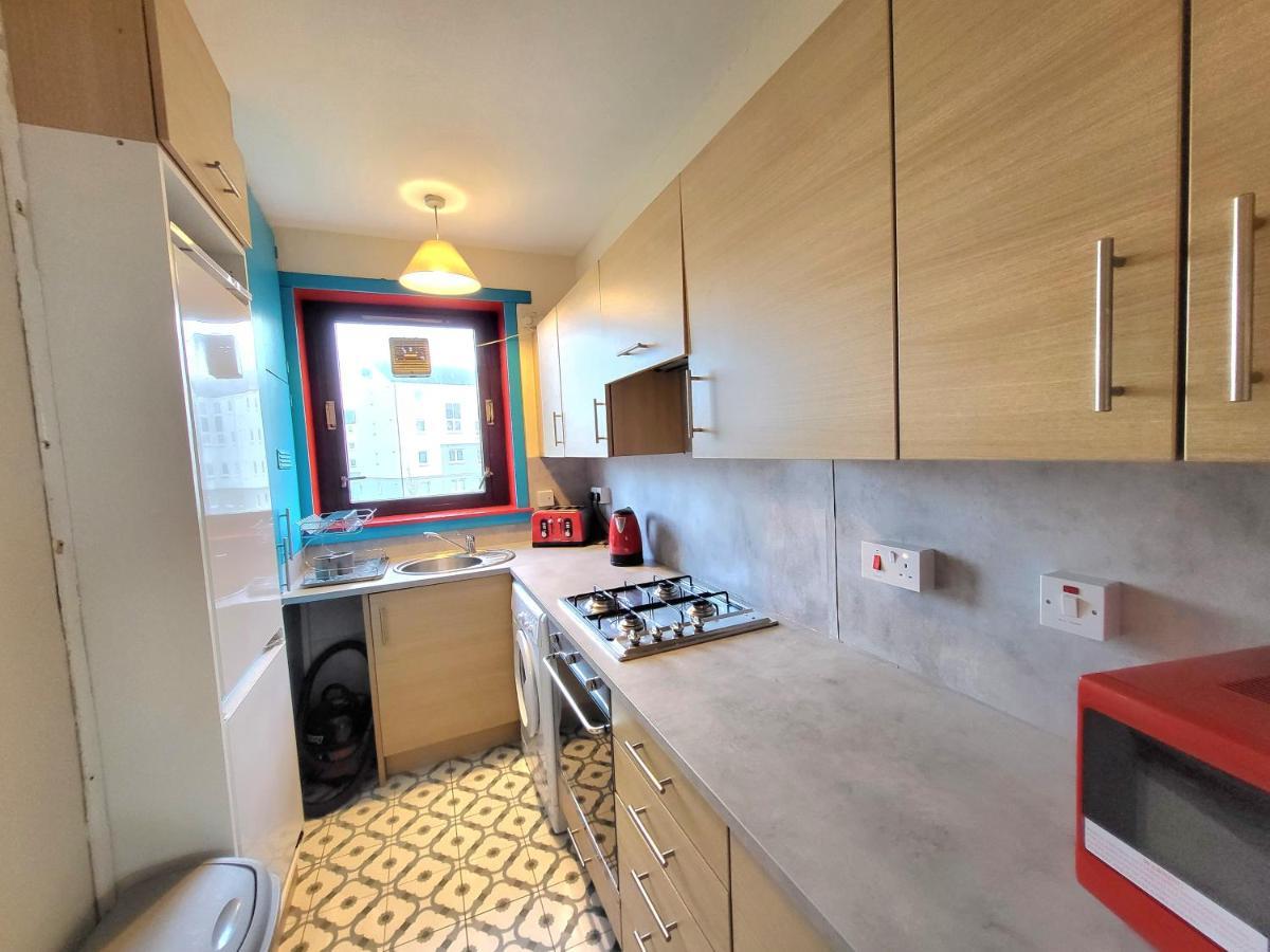 Apartment 3 Bedroom Aprtmt At Sensational Serviced Aberdeen- Froghall Avenue Aberdeen