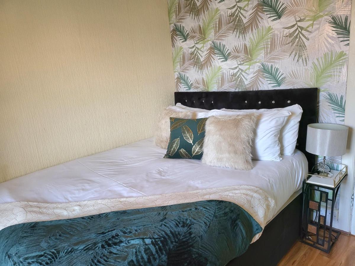 Apartment 3 Bedroom Aprtmt At Sensational Serviced Aberdeen- Froghall Avenue Aberdeen